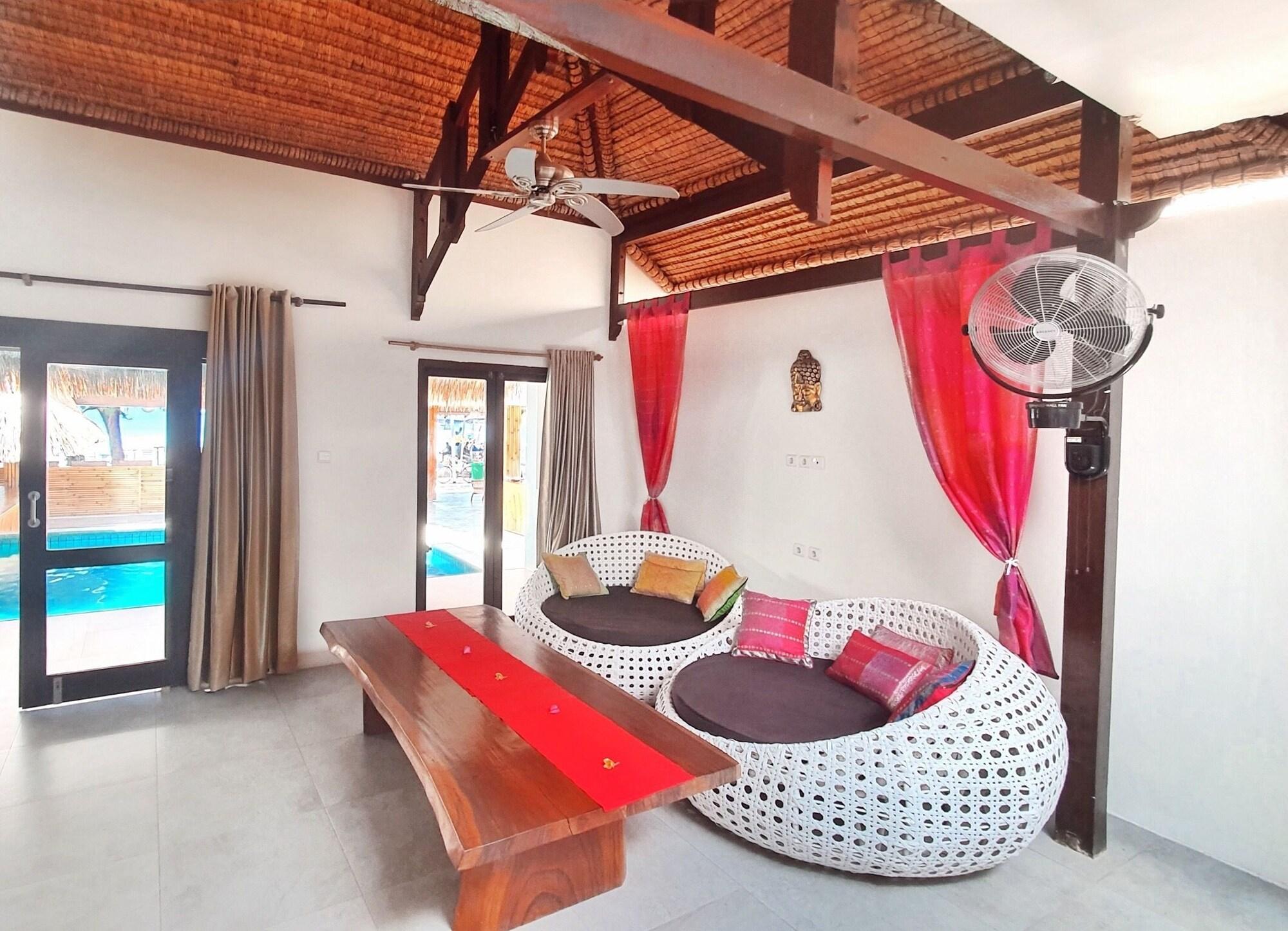 Samba Villas Beachfront View Gili Trawangan Exterior photo
