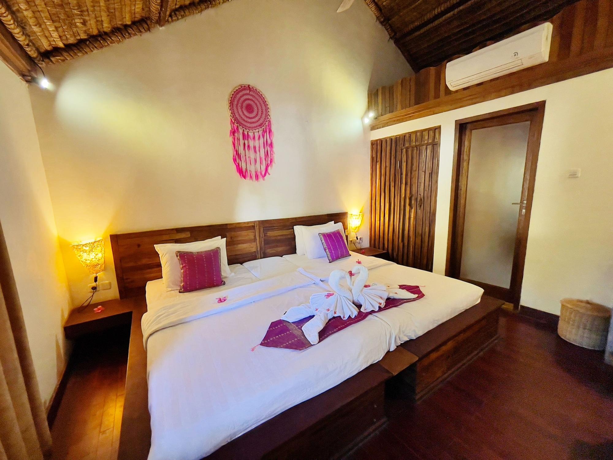 Samba Villas Beachfront View Gili Trawangan Exterior photo