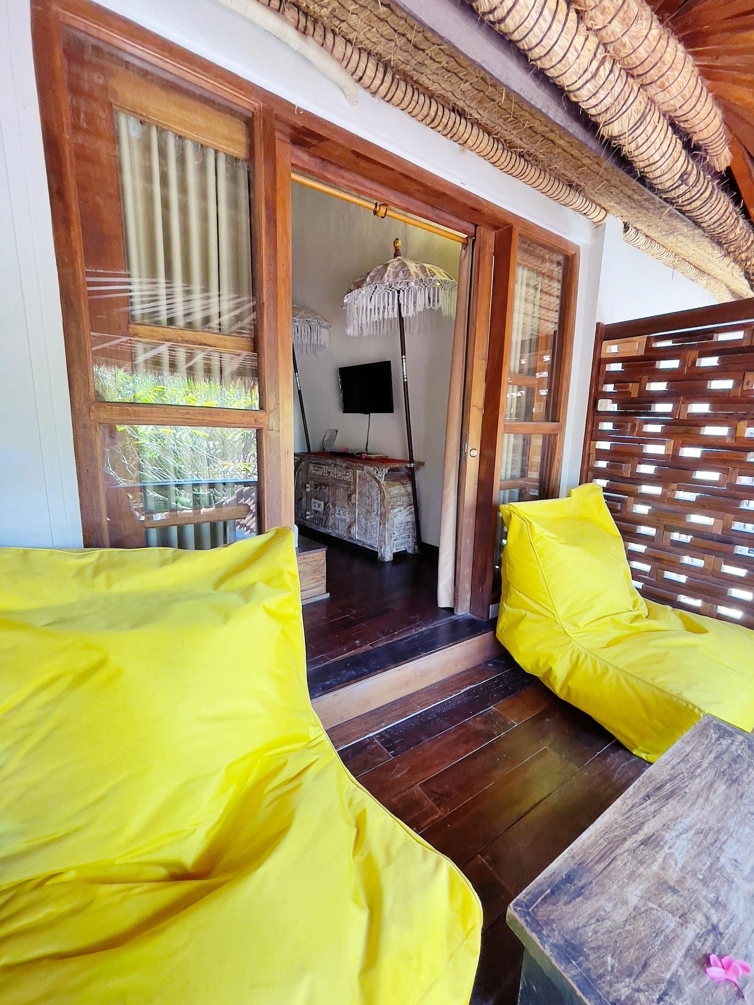 Samba Villas Beachfront View Gili Trawangan Exterior photo