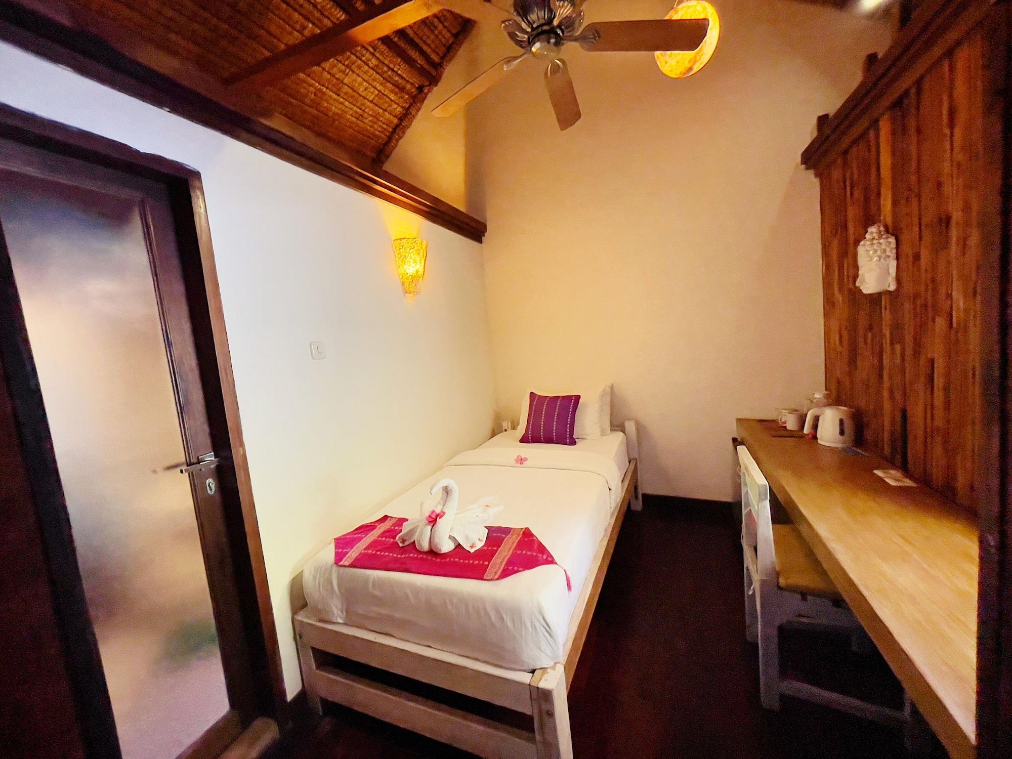 Samba Villas Beachfront View Gili Trawangan Exterior photo
