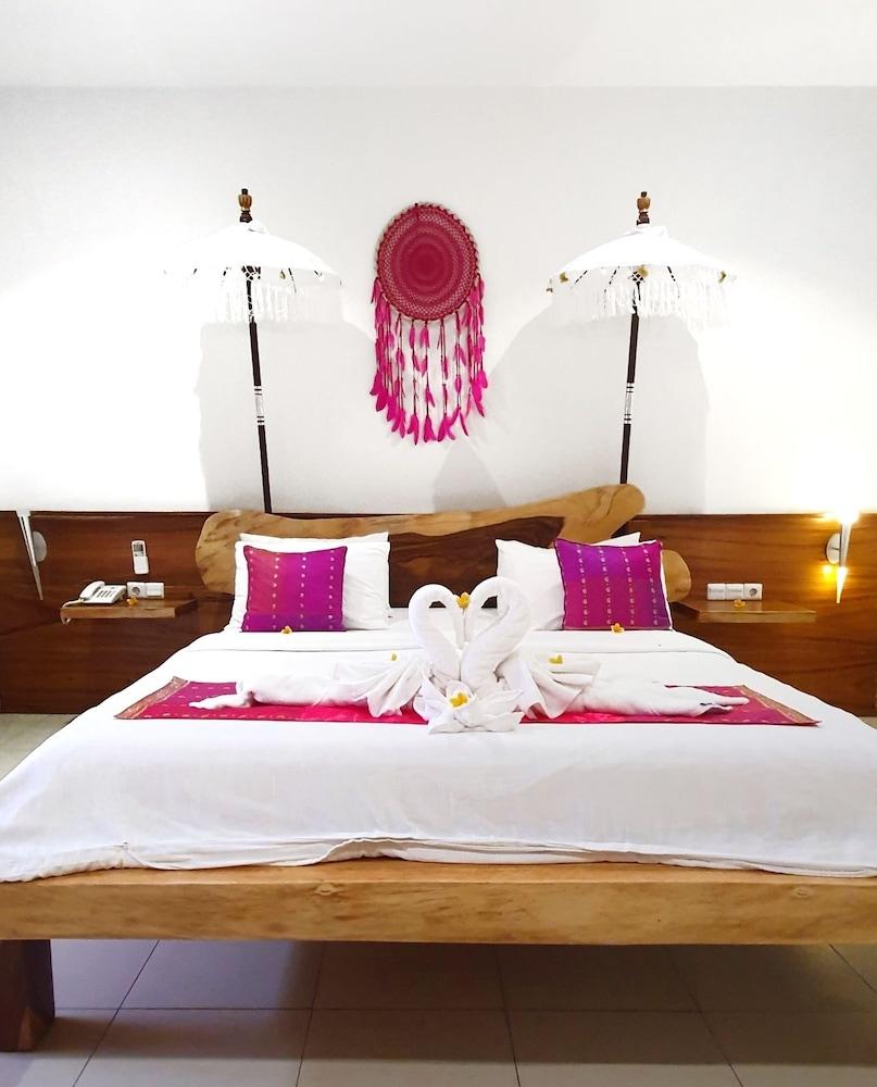 Samba Villas Beachfront View Gili Trawangan Exterior photo