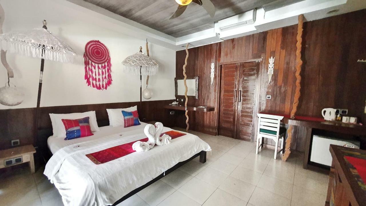 Samba Villas Beachfront View Gili Trawangan Exterior photo